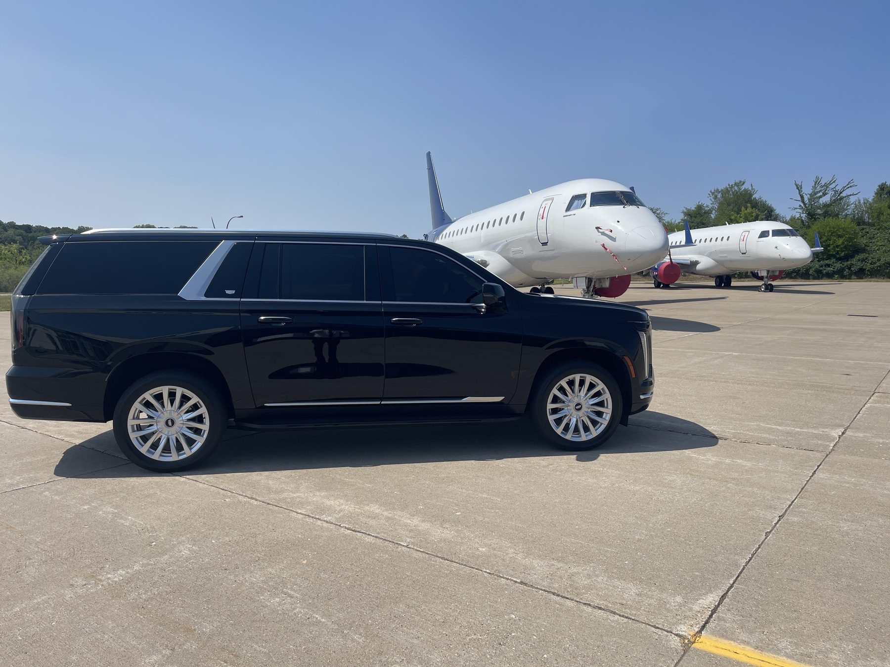 MSP Black Limo chauffeured vehicle
