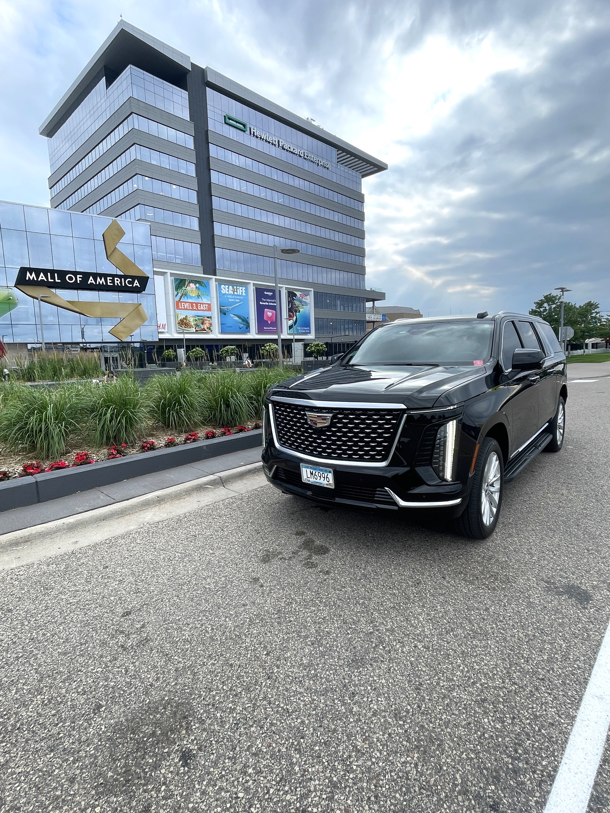 MSP Black Limo Cadillac Escalade